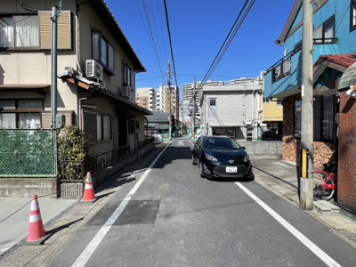 【前面道路含む現地写真】 | 長等３丁目１期２号棟