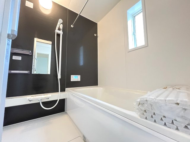 【浴室】 | 糟屋郡篠栗町田中1丁目第1　2号棟（全4棟）【仲介手数料無料・0円】 | 現地写真。浴室です。