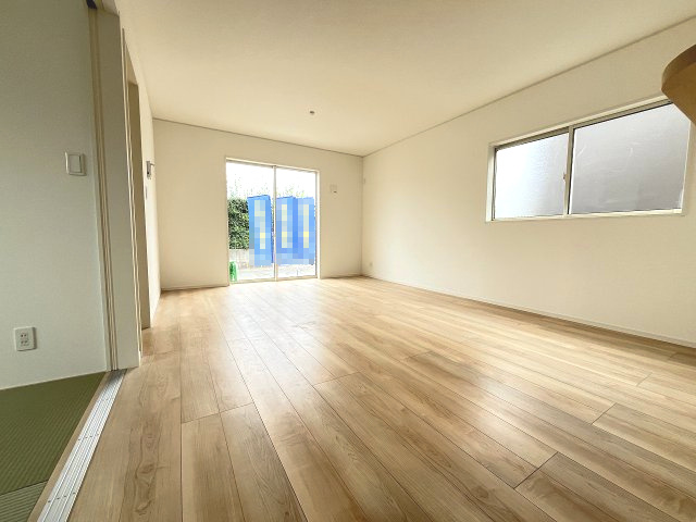 【居間・リビング】 | 糟屋郡篠栗町田中1丁目第1　2号棟（全4棟）【仲介手数料無料・0円】 | 現地写真。