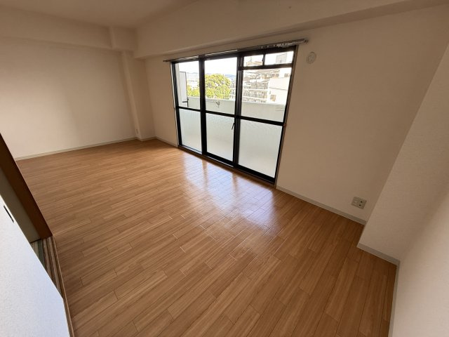 山ノ上エミネンスの居間・リビング