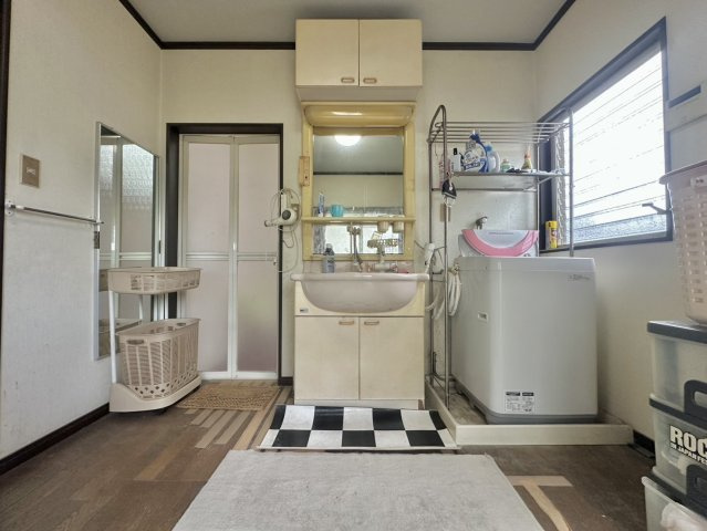 ひたちなか市馬渡中古物件の独立洗面台