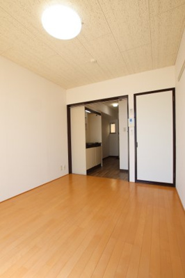 【洋室】 | メゾンド・クレール