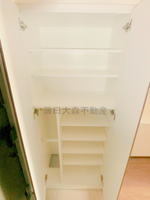 ガリシア西馬込の設備|玄関収納