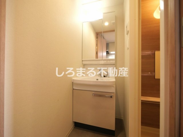 プレサンス深江橋ラヴィゲートの洗面所