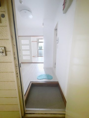 【玄関】 | ホワイトコートカヤ