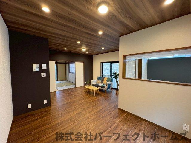 【居間・リビング】の画像