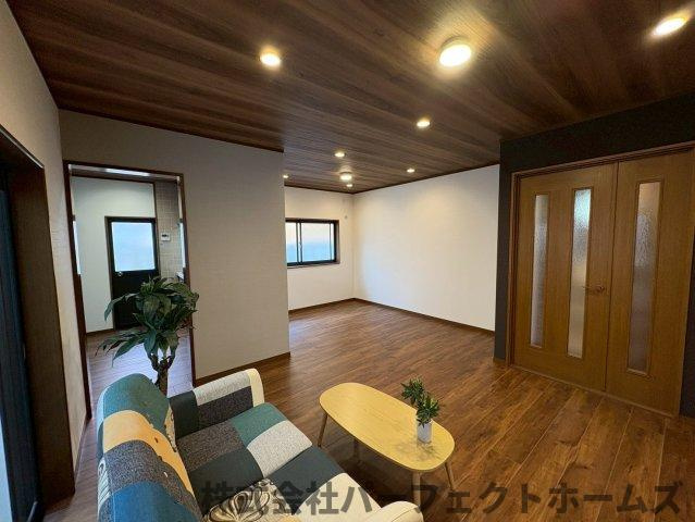 【居間・リビング】の画像