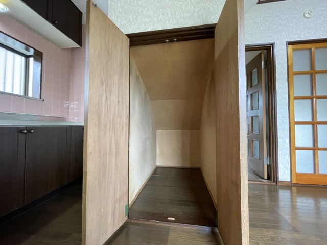 富田中古一戸建ての収納