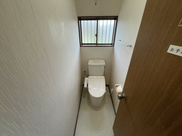 富田中古一戸建てのトイレ