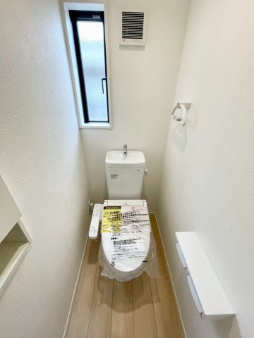長野市宮沖第４のトイレ|1、2階それぞれにトイレ完備！温水洗浄便座機能付きです♪