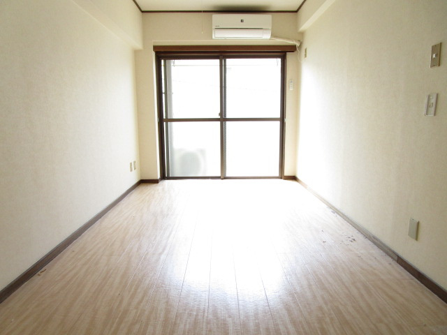 センチュリーマンション本駒込の居間・リビング|　※別室参考写真です。