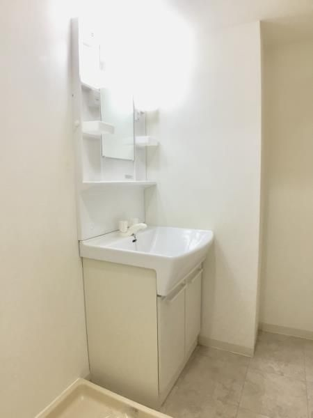 クレストコート西海(クレストコートニシウミ)の洗面所