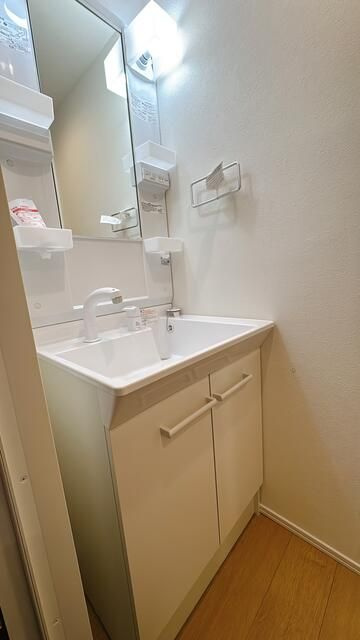 ピュセル王子神谷の洗面所