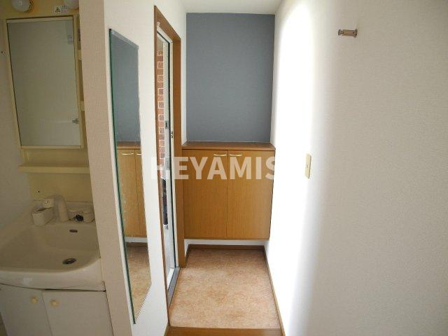 ファミリア久原の玄関|※室内画像は別号室のもの