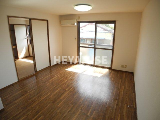 ファミリア久原の居間・リビング|※室内画像は別号室のもの