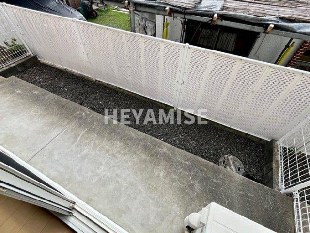 ファミーユ凪A棟の庭