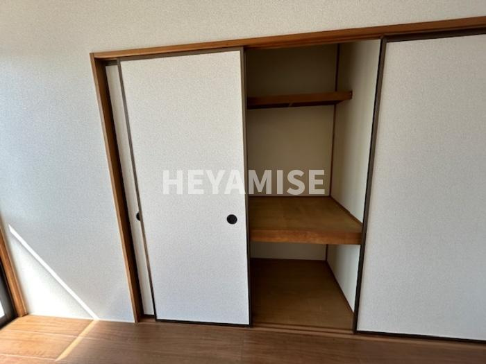 プレジール坂口A棟の収納