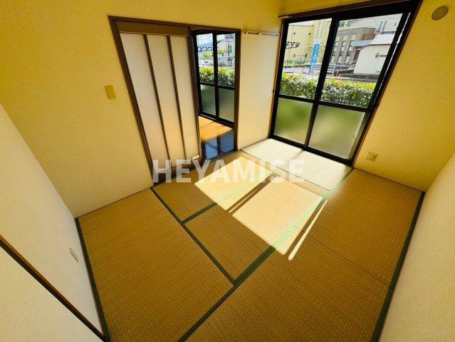 ロイヤルガーデン仲沖Aの内装|※室内画像は別号室のもの