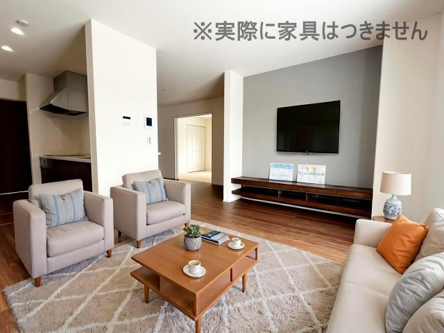 新築戸建・新築建売　笹谷桜水第6　笹谷小・信陵中の居間・リビング|画像はバーチャルホームステージングの加工による演出で、実際の家具は付きません。