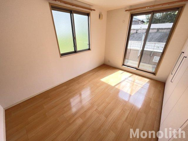 シャーメゾン泉ヶ丘の洋室