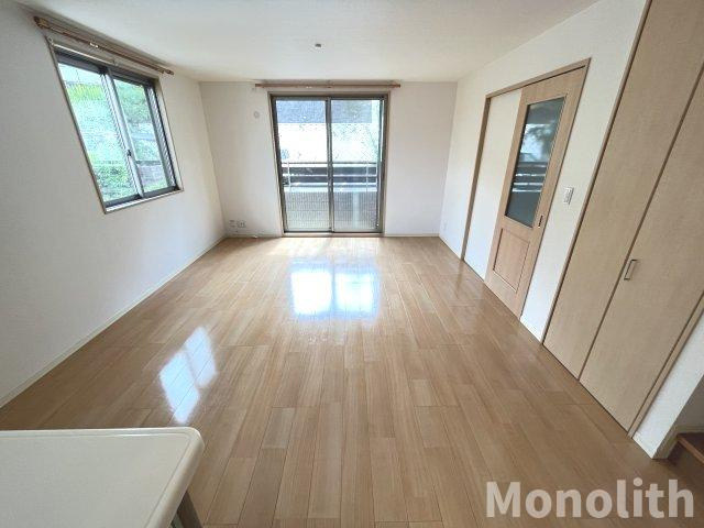 シャーメゾン泉ヶ丘の居間・リビング