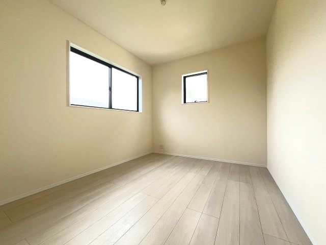 【子供部屋】 | 糟屋郡粕屋町戸原東2丁目第2　1号棟（全2棟）【仲介手数料無料・0円】 | 現地写真。