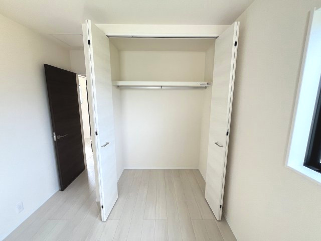 【収納】 | 糟屋郡粕屋町戸原東2丁目第2　1号棟（全2棟）【仲介手数料無料・0円】 | 現地写真。