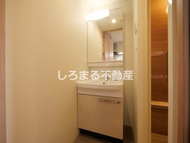 プレサンス深江橋ラヴィゲートの洗面所