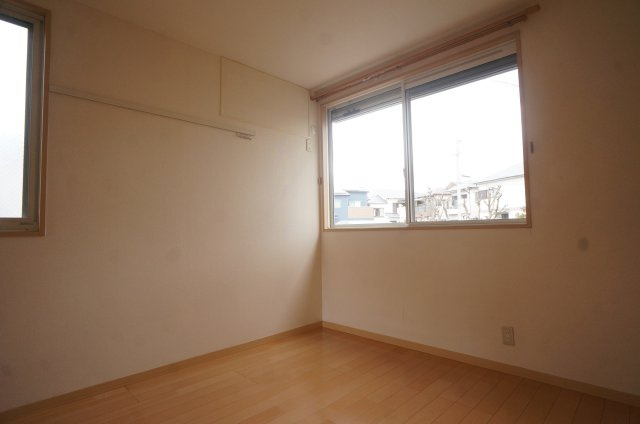 トレビアン燦の洋室