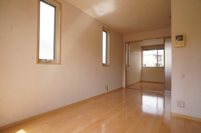 トレビアン燦の居間・リビング