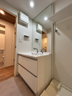 【独立洗面台】 | BANIX北堀江 | BANIX北堀江（バニックス北堀江）　独立洗面化粧台