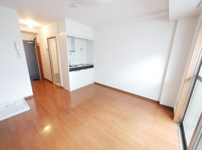 【居間・リビング】 | カーサKSⅡ | エアコン完備で快適な洋室です(^^)/