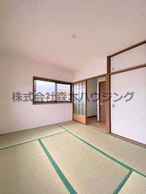 【和室】 | 　枚方市茄子作東町44戸建貸家 | 畳の上でゆっくりとくつろげる和室です
2階