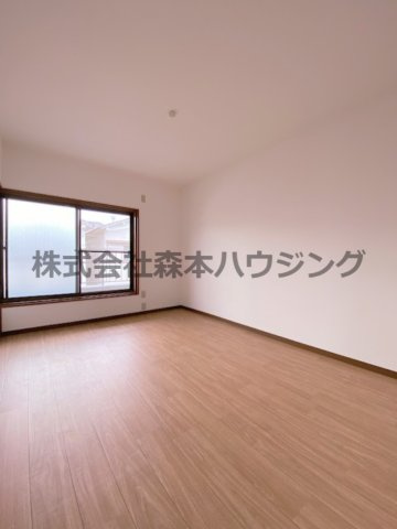 【洋室】 | 　枚方市茄子作東町44戸建貸家 | きれいな洋室です