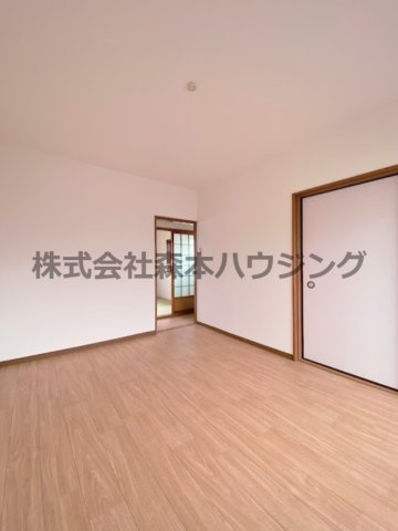 【洋室】 | 　枚方市茄子作東町44戸建貸家 | 個人の部屋や寝室として使える洋室です