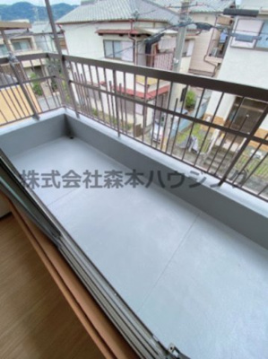 【バルコニー】 | 　枚方市茄子作東町44戸建貸家 | お洗濯にも便利なバルコニー付き