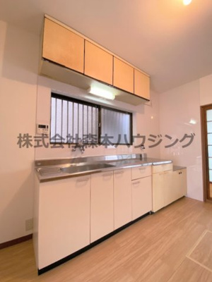 【キッチン】 | 　枚方市茄子作東町44戸建貸家 | キッチンでお料理をお楽しみください
