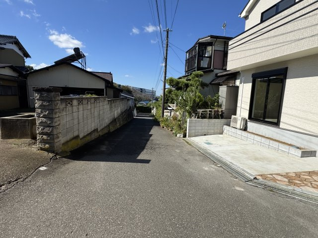 流山市平方新築戸建【新川小学校：8分】の前面道路含む現地写真|南東側前面道路