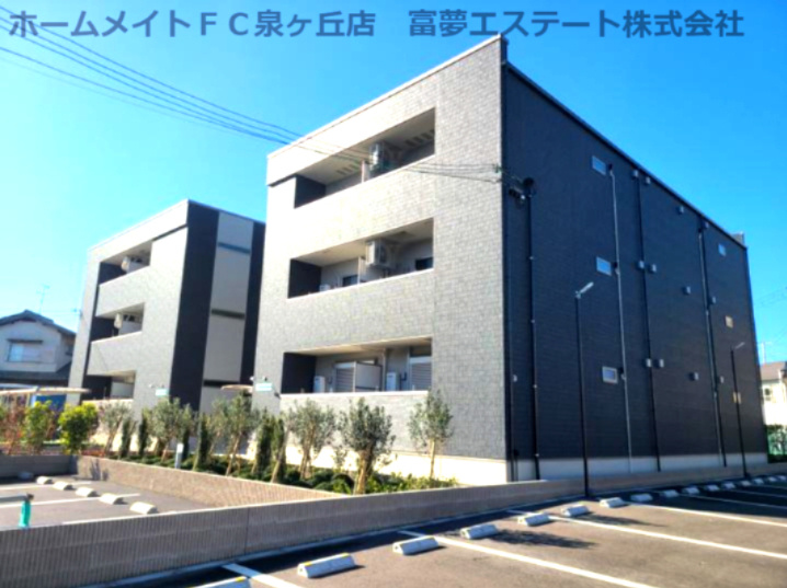 グランメゾンゆずり葉Ⅰ番館の外観|奥：1番館　手前：Ⅱ番館