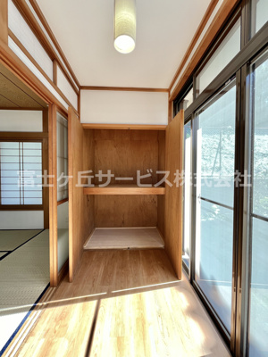 【収納】 | 菊川市本所 中古戸建て | 広縁に押入れが付いています