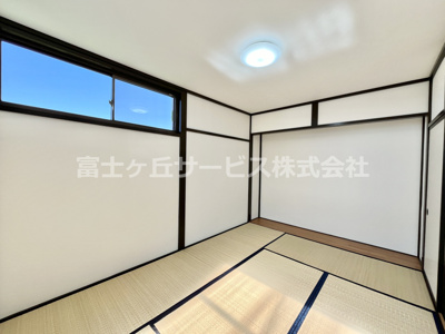 【寝室】 | 菊川市本所 中古戸建て | 主寝室