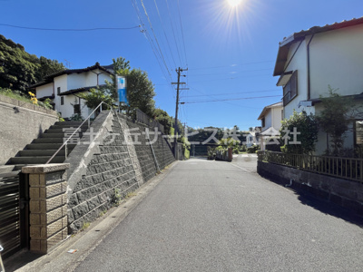 【前面道路含む現地写真】 | 菊川市本所 中古戸建て | 前面道路含む現地写真です