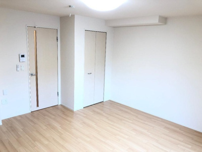 【内装】 | セントラル レジデンス | 室内