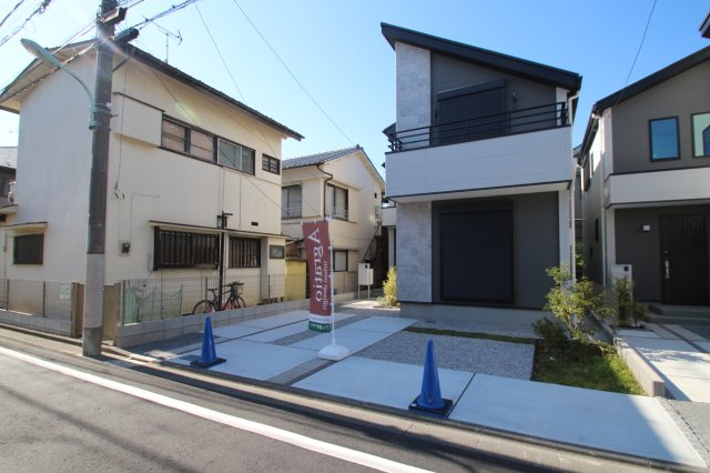 恋ヶ窪Ⅲの外観|電動シャッターや防犯合わせガラス、防犯カメラ搭載のセキュリティ住宅