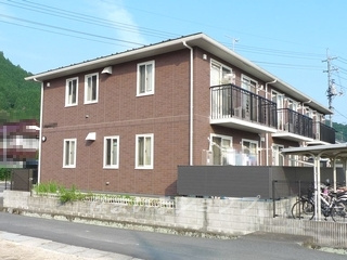 広島市安佐北区深川３丁目のアパート