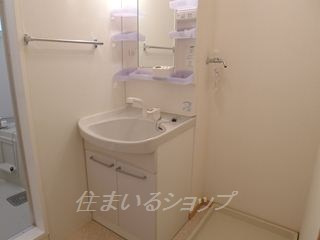 広島市安佐北区深川３丁目のアパートの洗面所|シャンプードレッサー