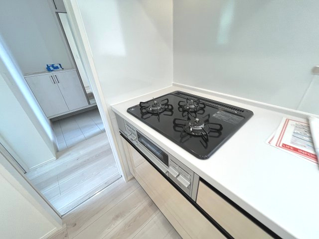 【キッチン】 | 糟屋郡粕屋町江辻6期　1号棟（全1棟）【仲介手数料無料・0円】 | 現地写真。