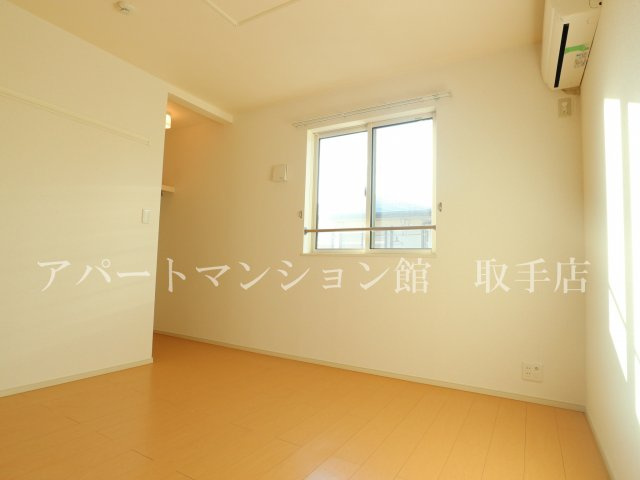 ソレイユの洋室