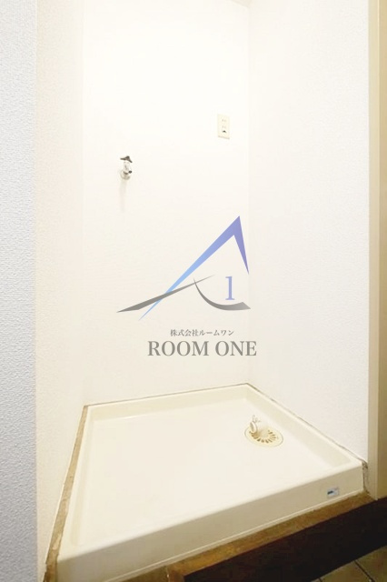 ビッグヴァンヒルズ弘明寺の設備|洗濯機置き場です。