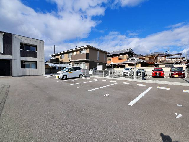 ドマーニⅡの駐車場